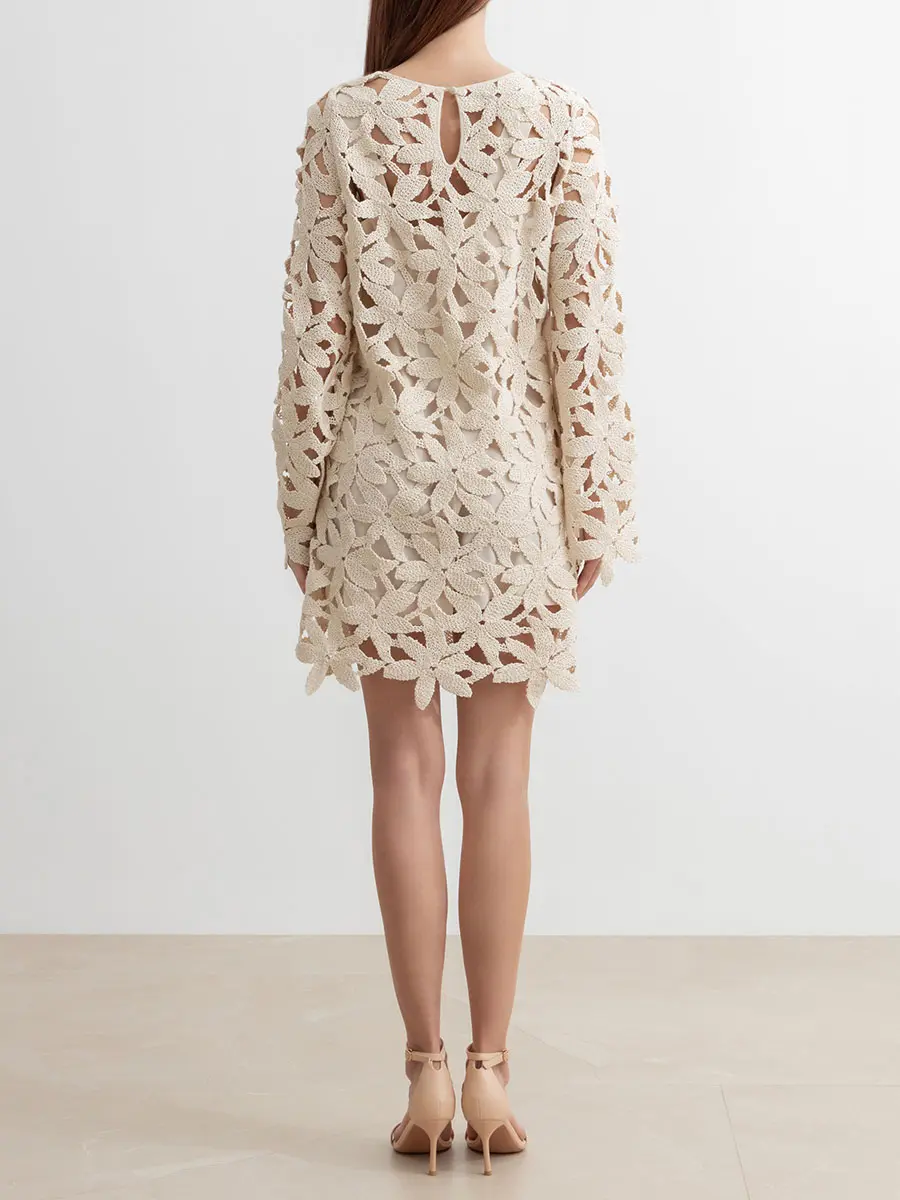 Платье кружевное