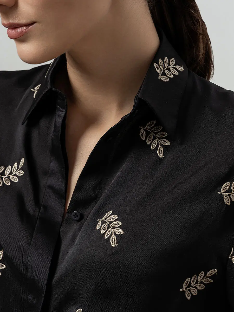 Рубашка с вышивкой