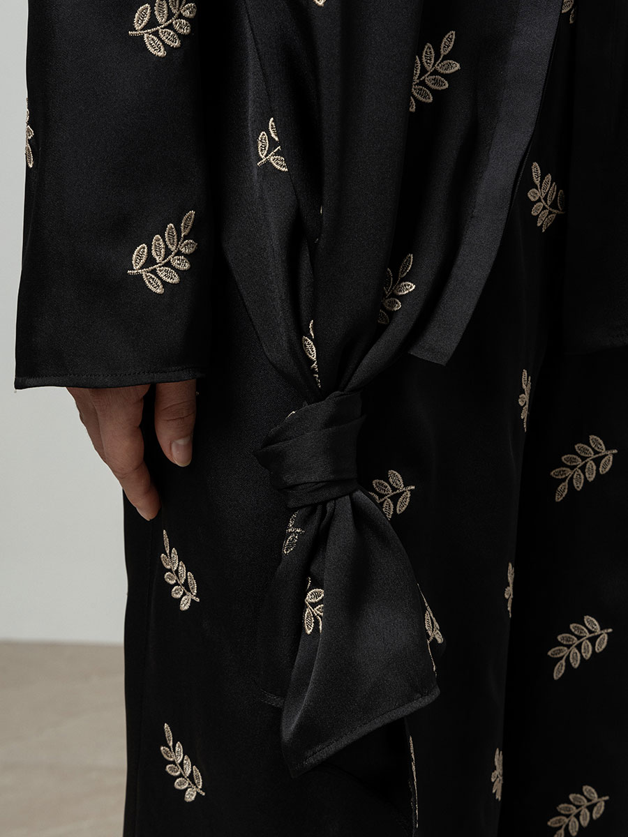 Рубашка с вышивкой