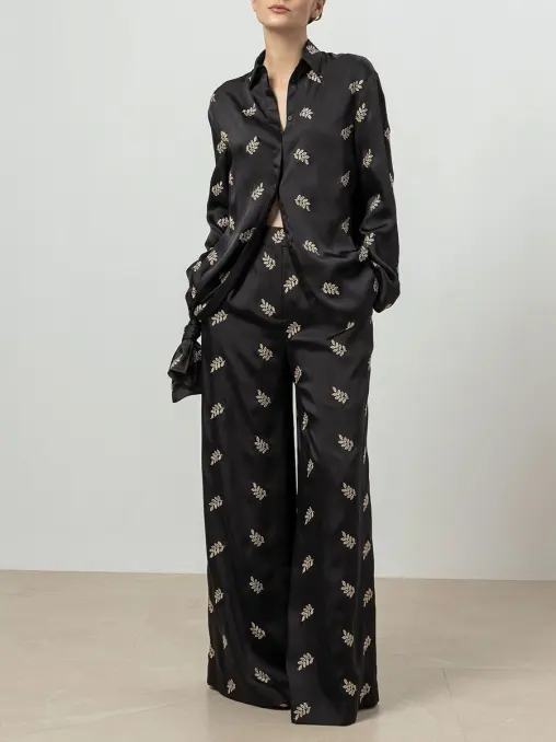 Рубашка с вышивкой IRKE