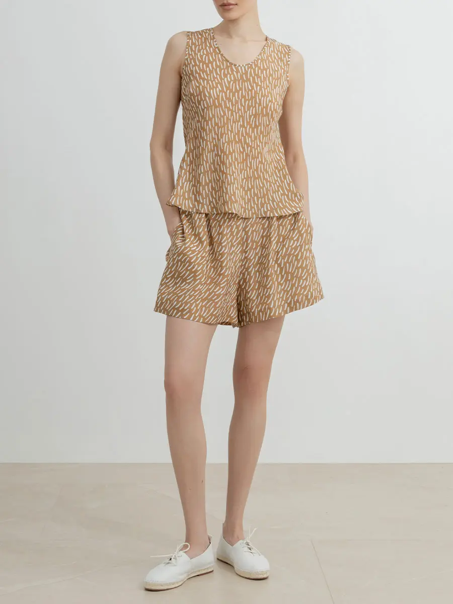 Топ с принтом