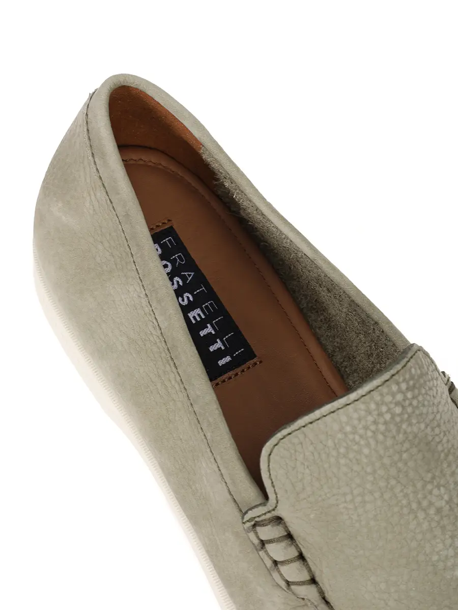 Лоферы из нубука