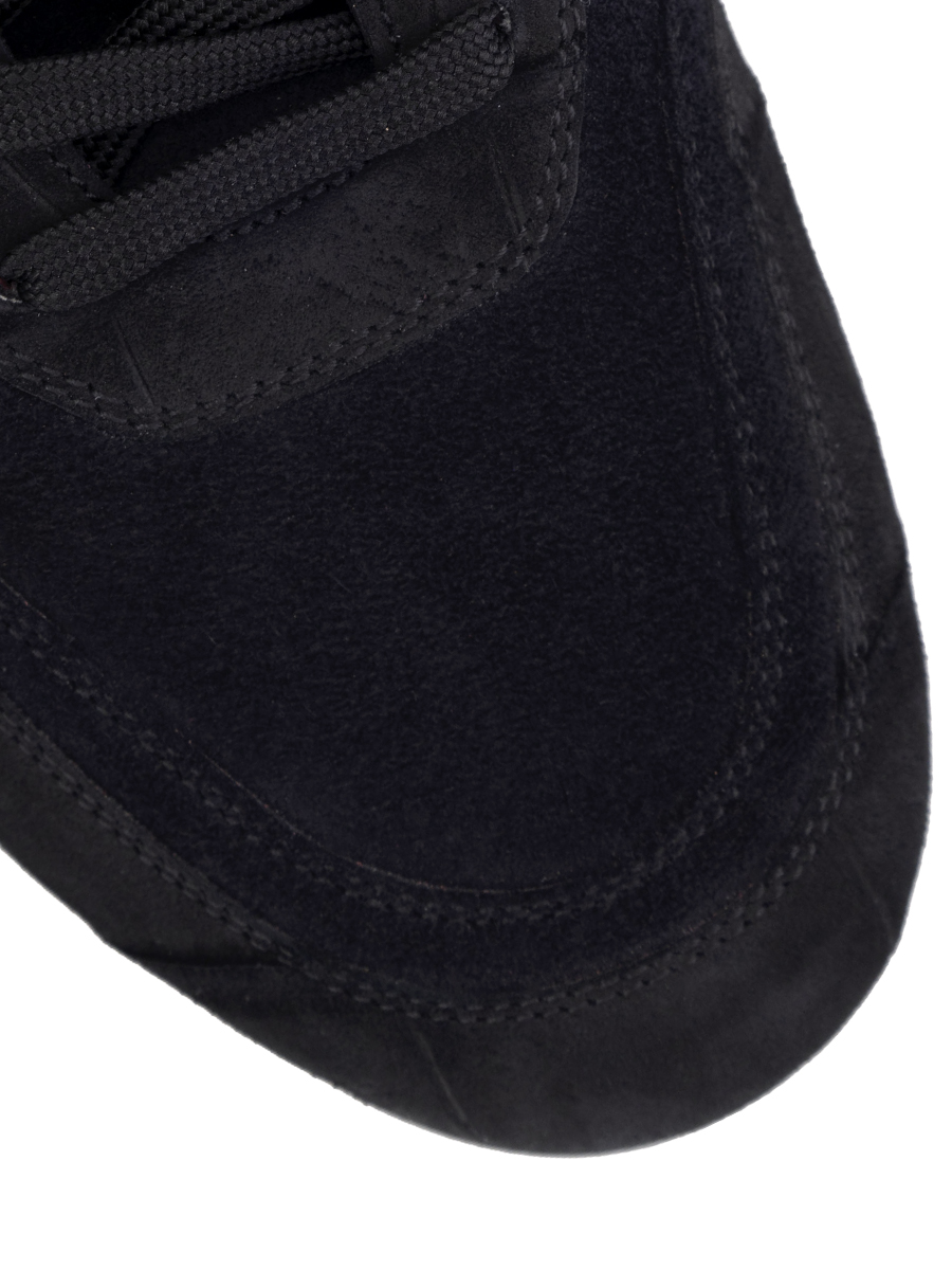 Кроссовки замшевые