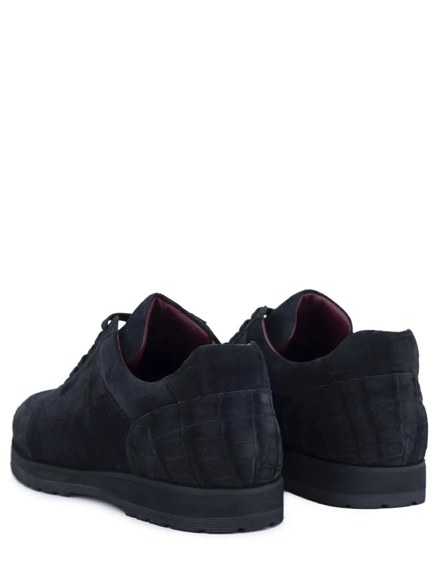 Кроссовки замшевые