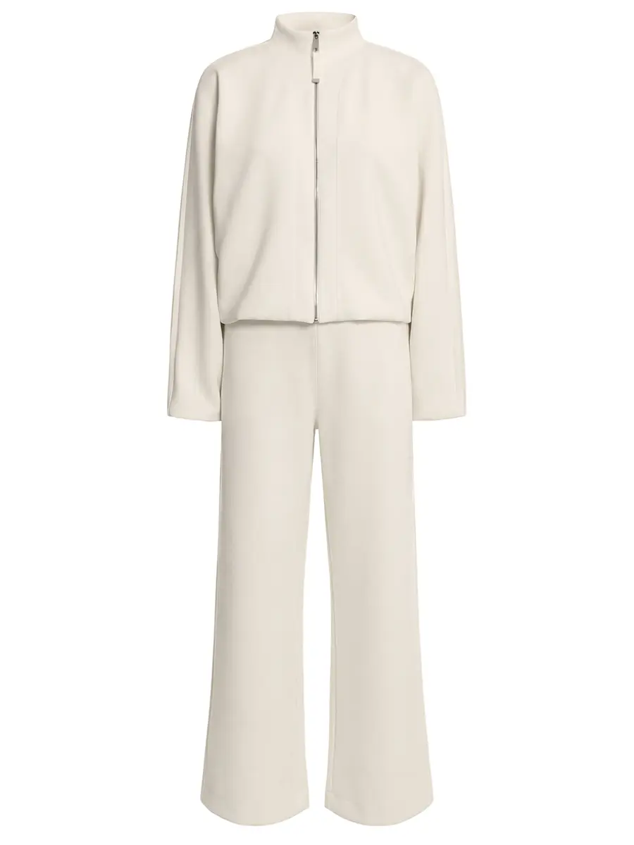 Костюм однотонный