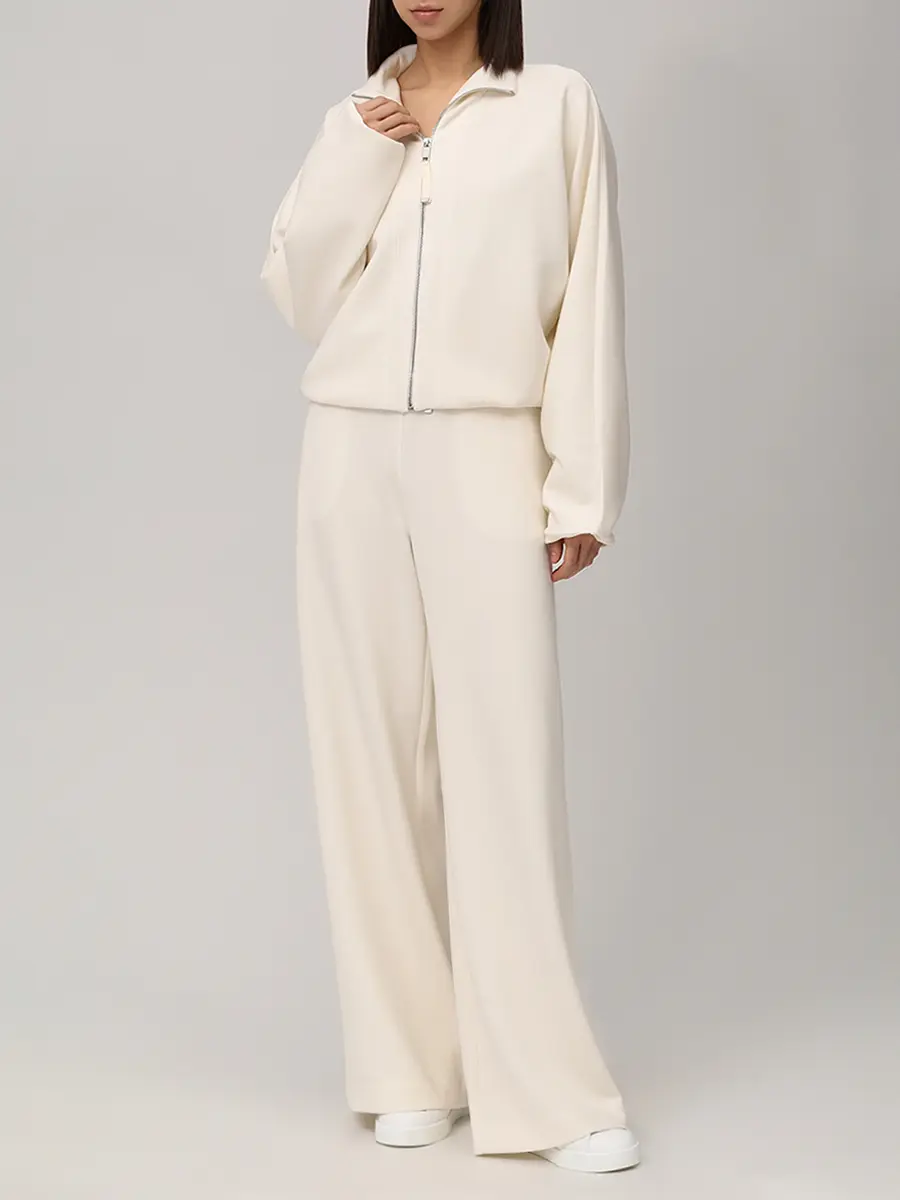 Костюм однотонный