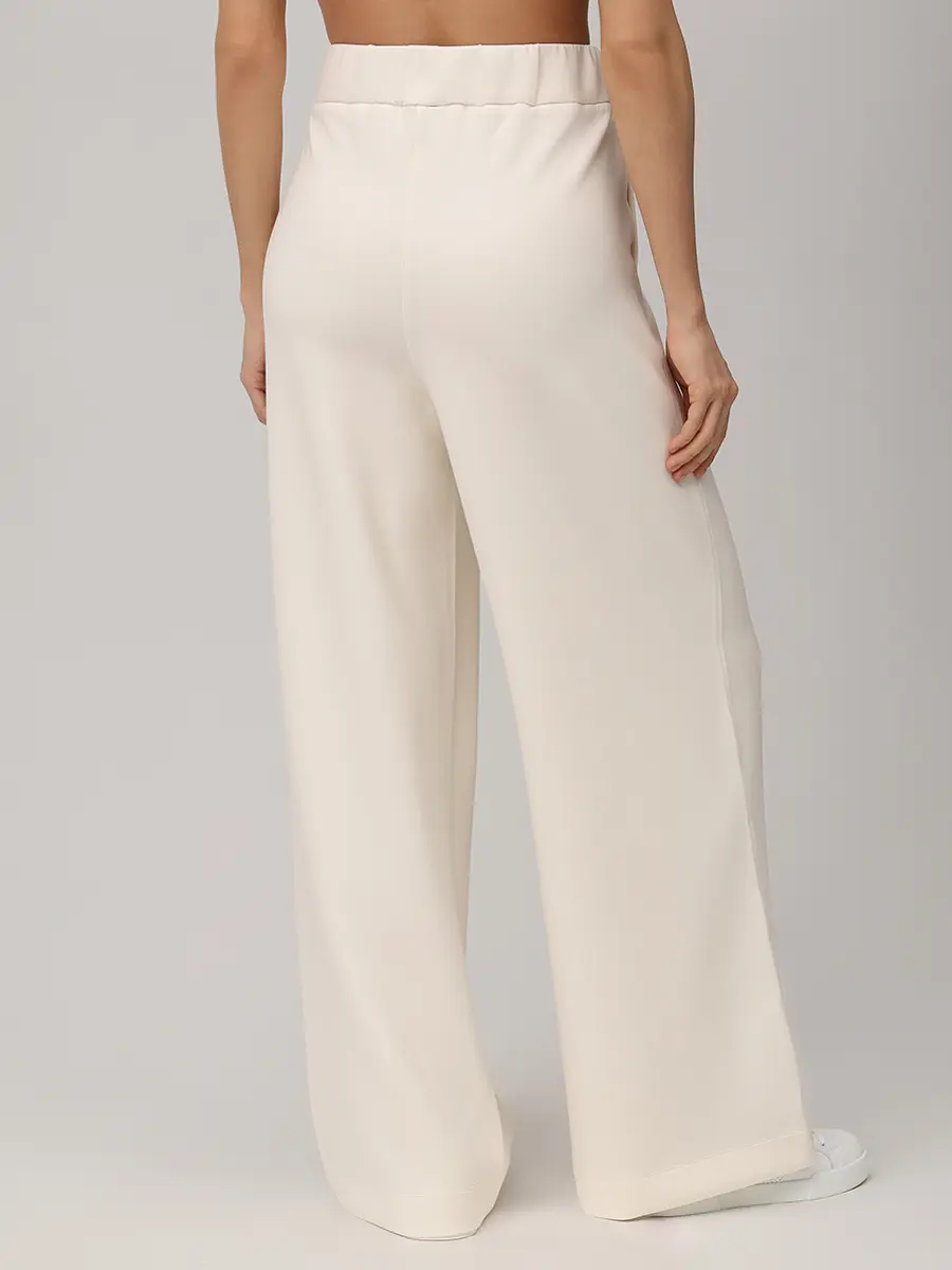 Костюм однотонный