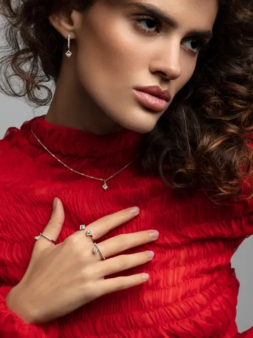 Кольцо из белого золота с бесцветными бриллиантами ALINA ISSA