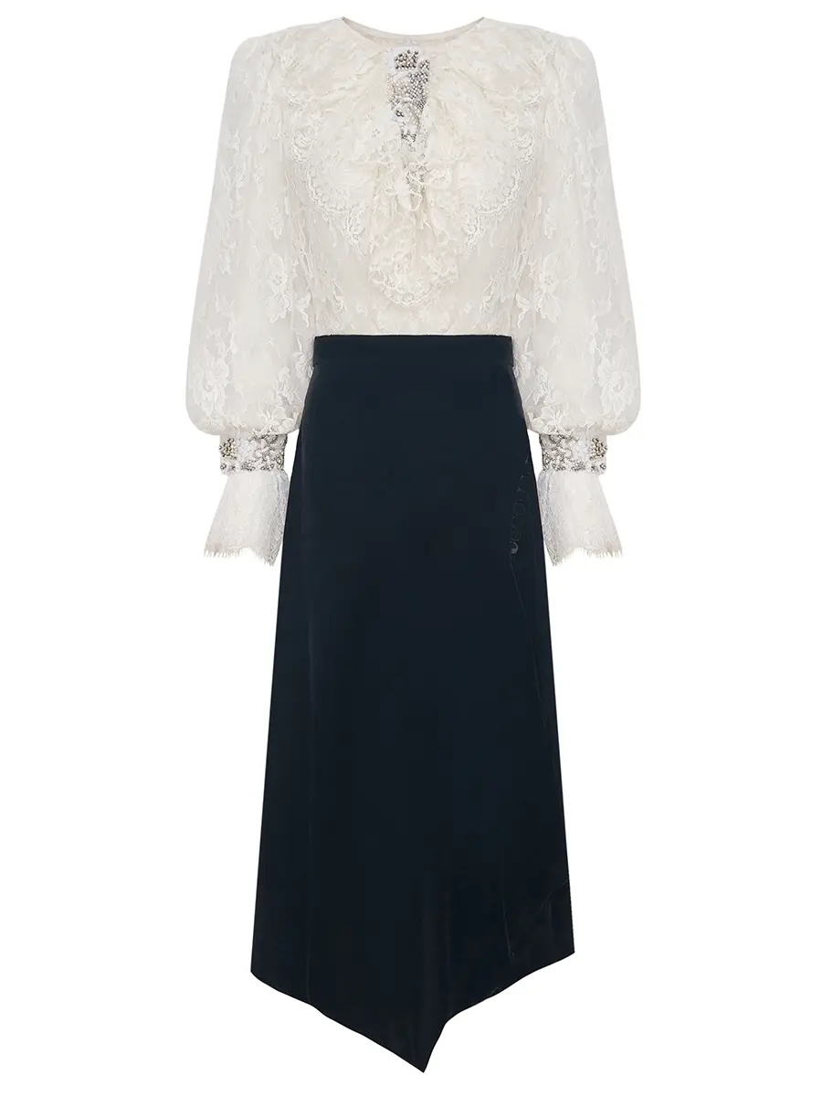 Платье с кружевом