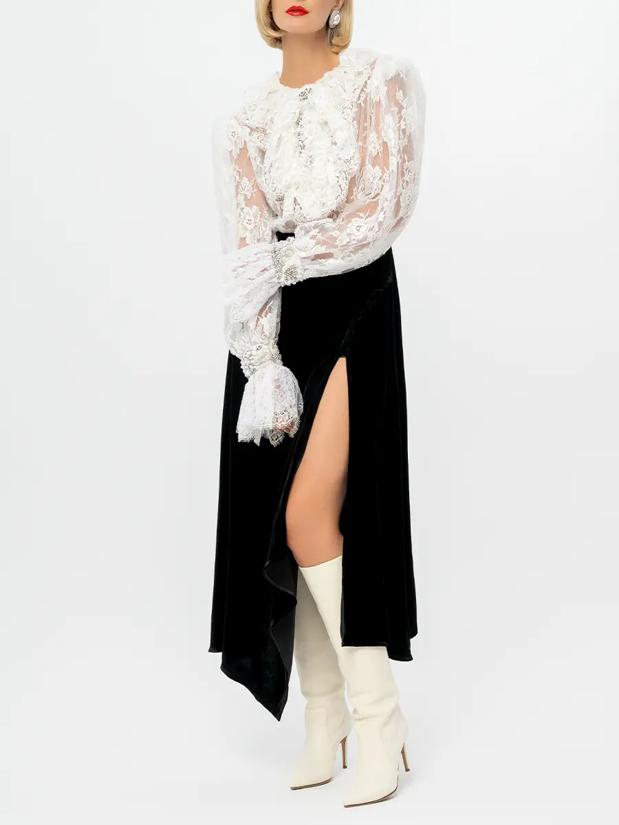 Платье с кружевом