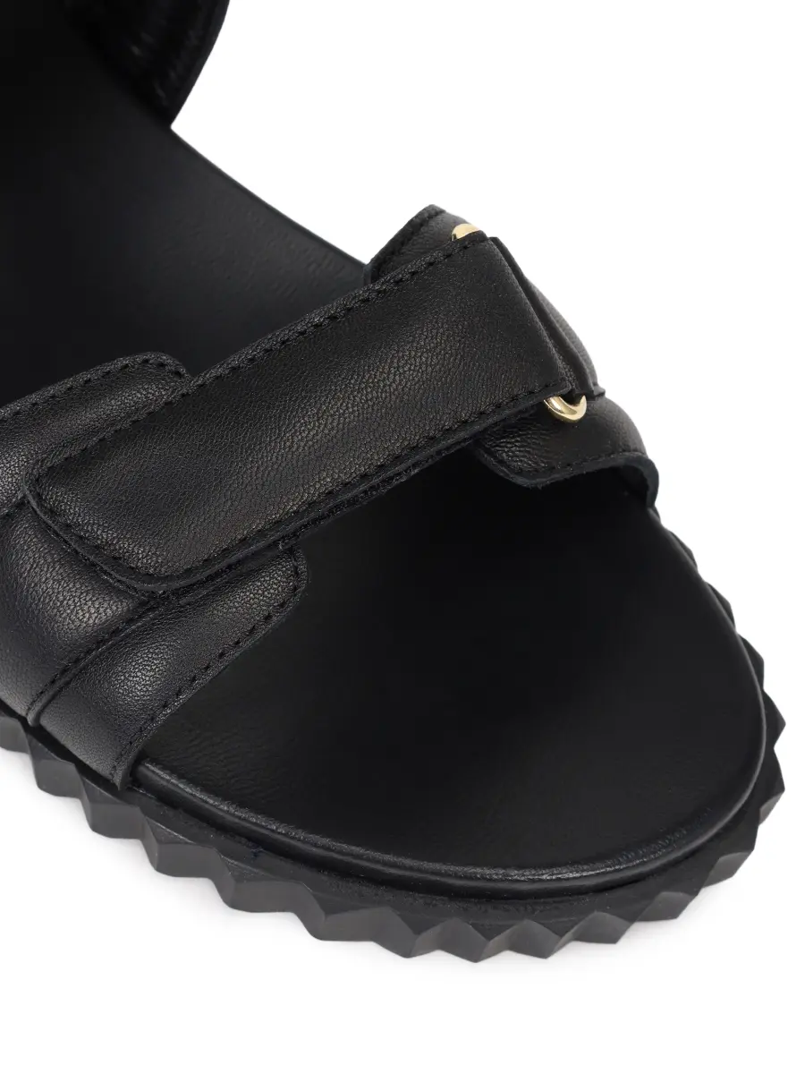 Сандалии кожаные