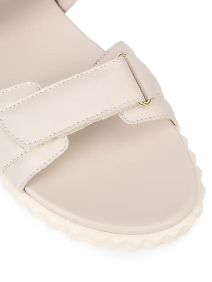 Сандалии кожаные