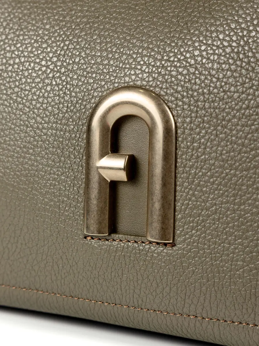 Сумка из кожи