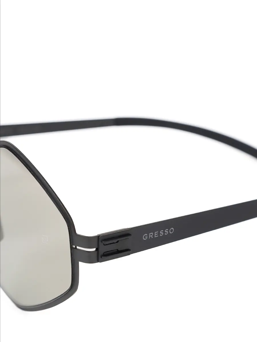 Очки солнцезащитные