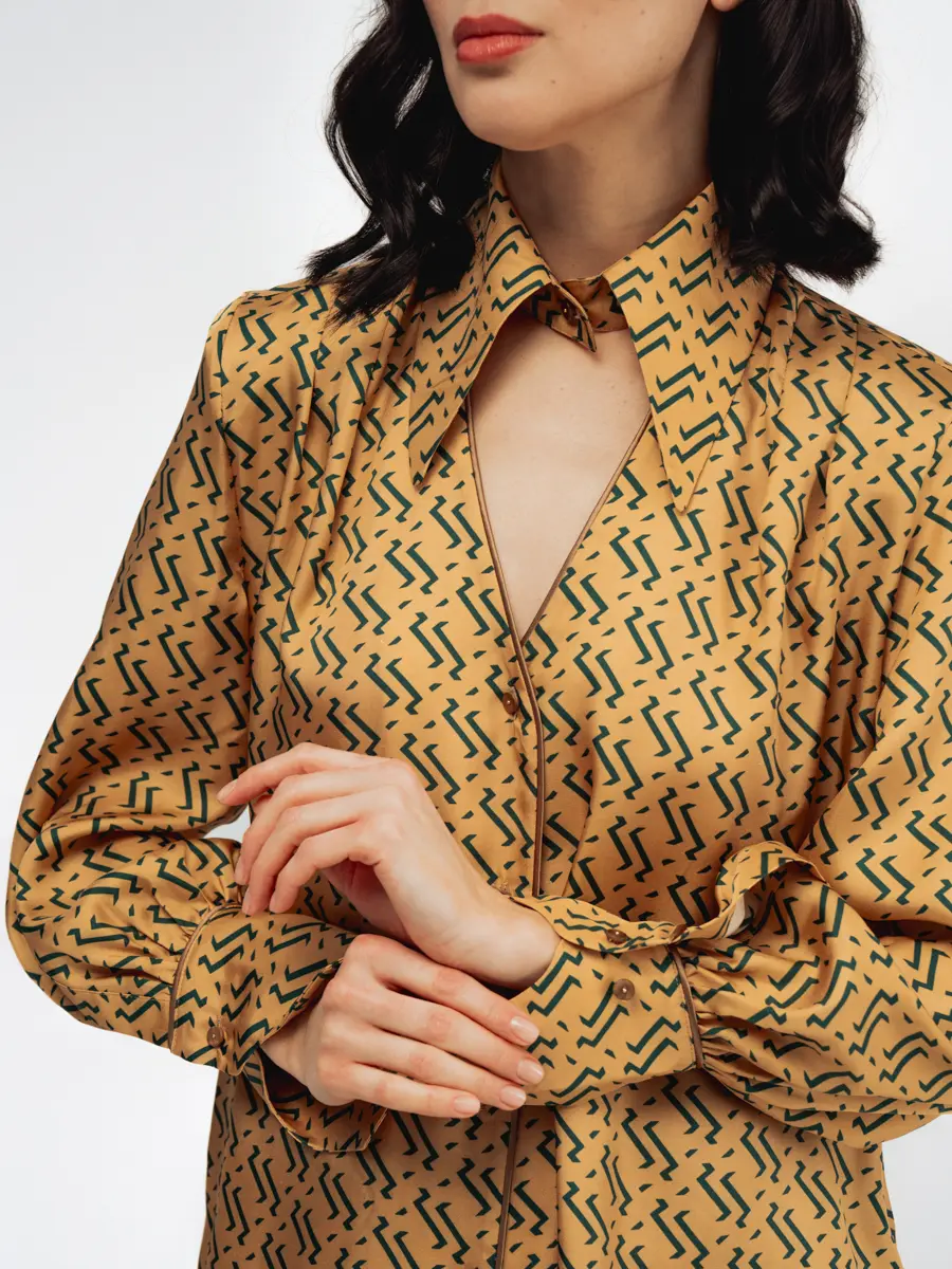 Блуза шелковая