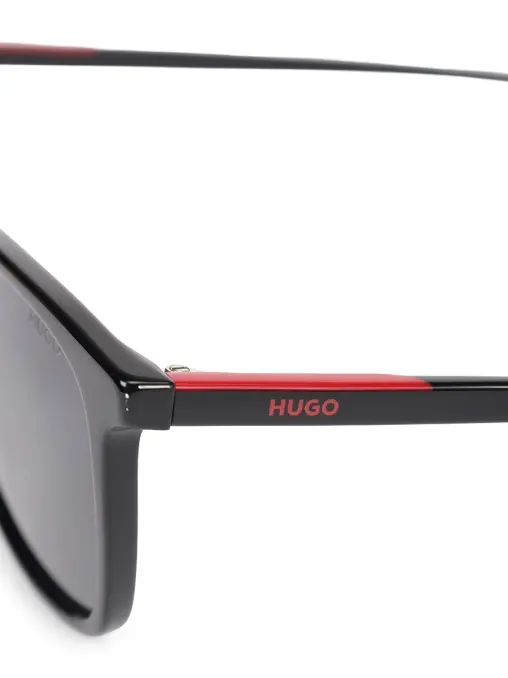 Очки солнцезащитные HUGO