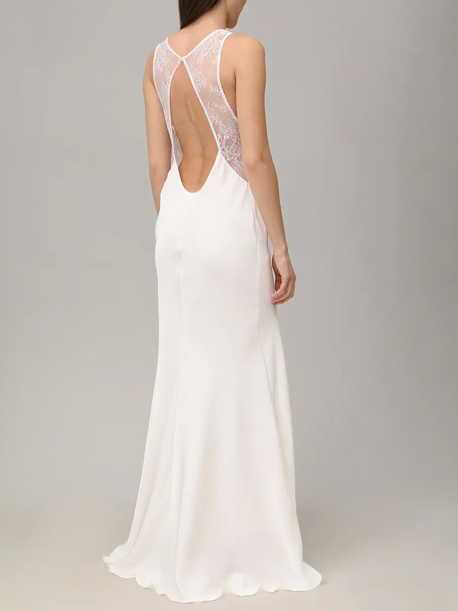 Платье с кружевом