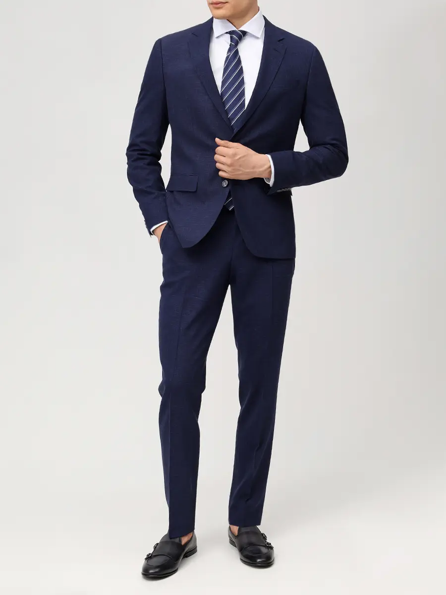 Костюм однотонный