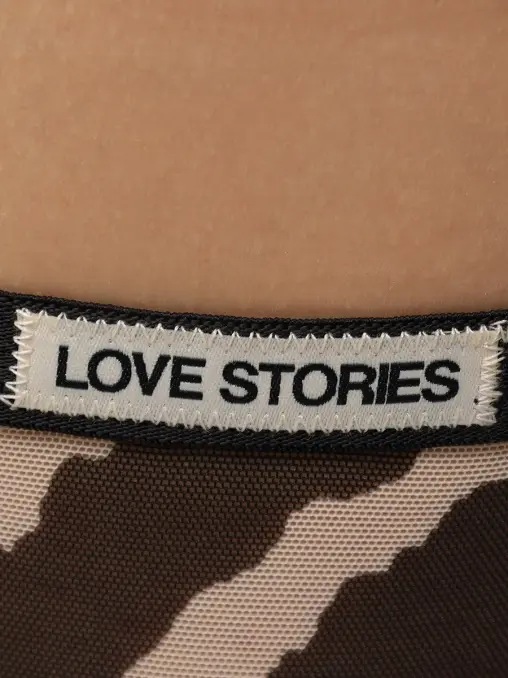Трусы-стринг с принтом LOVE STORIES