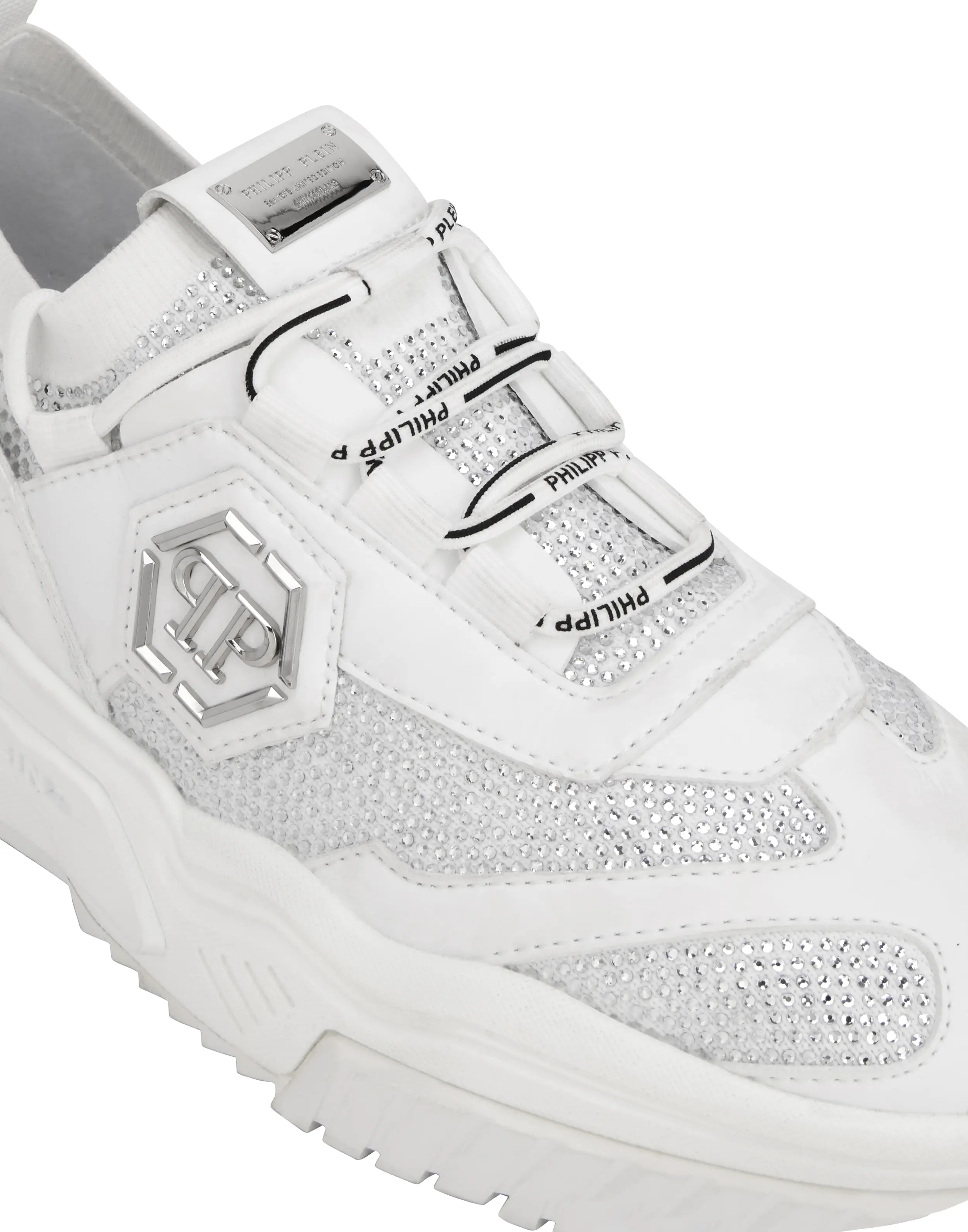 Кроссовки со стразами