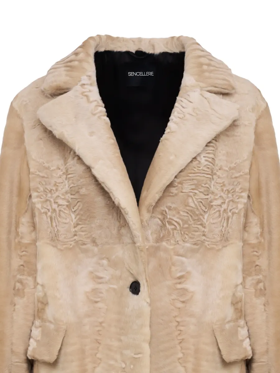 Пальто из каракуля