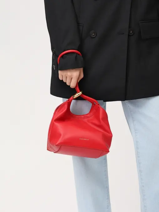 Сумка кожаная COCCINELLE