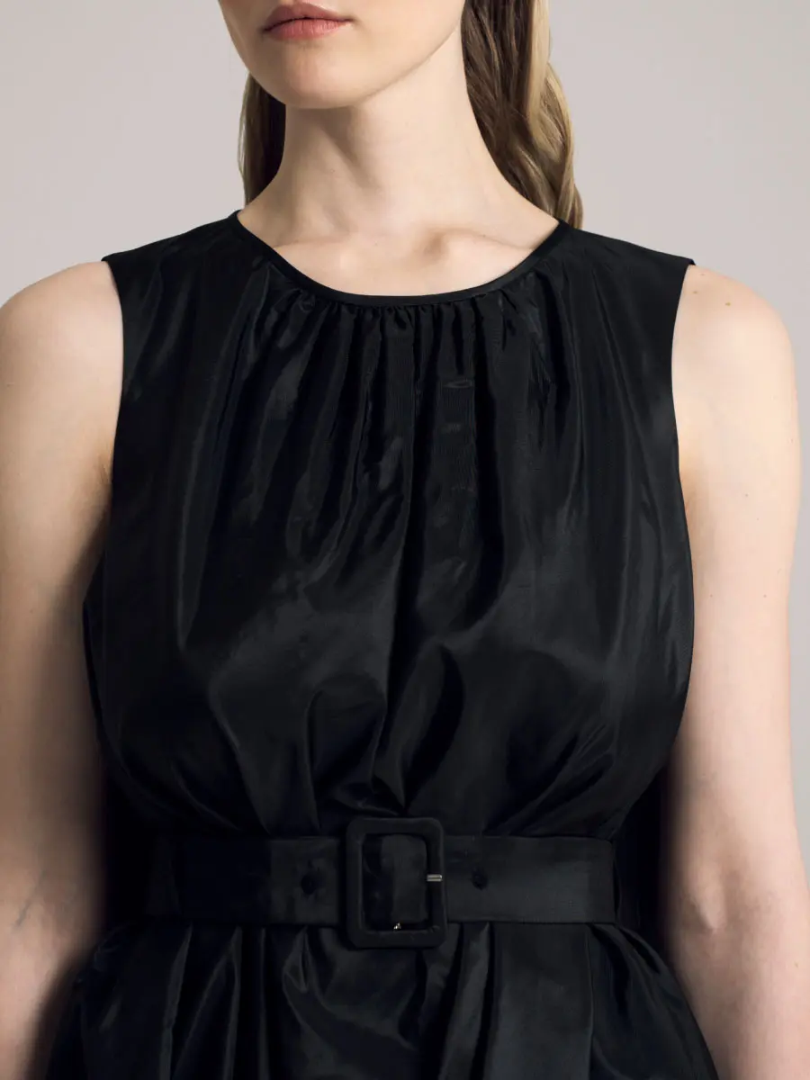 Платье однотонное