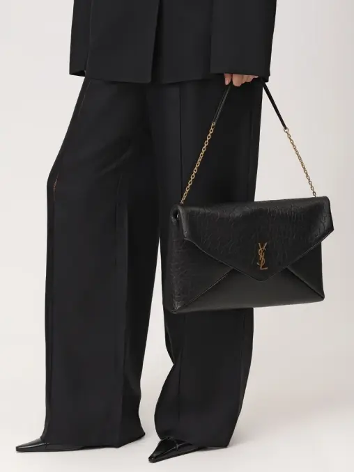 Клатч кожаный Cassandre SAINT LAURENT