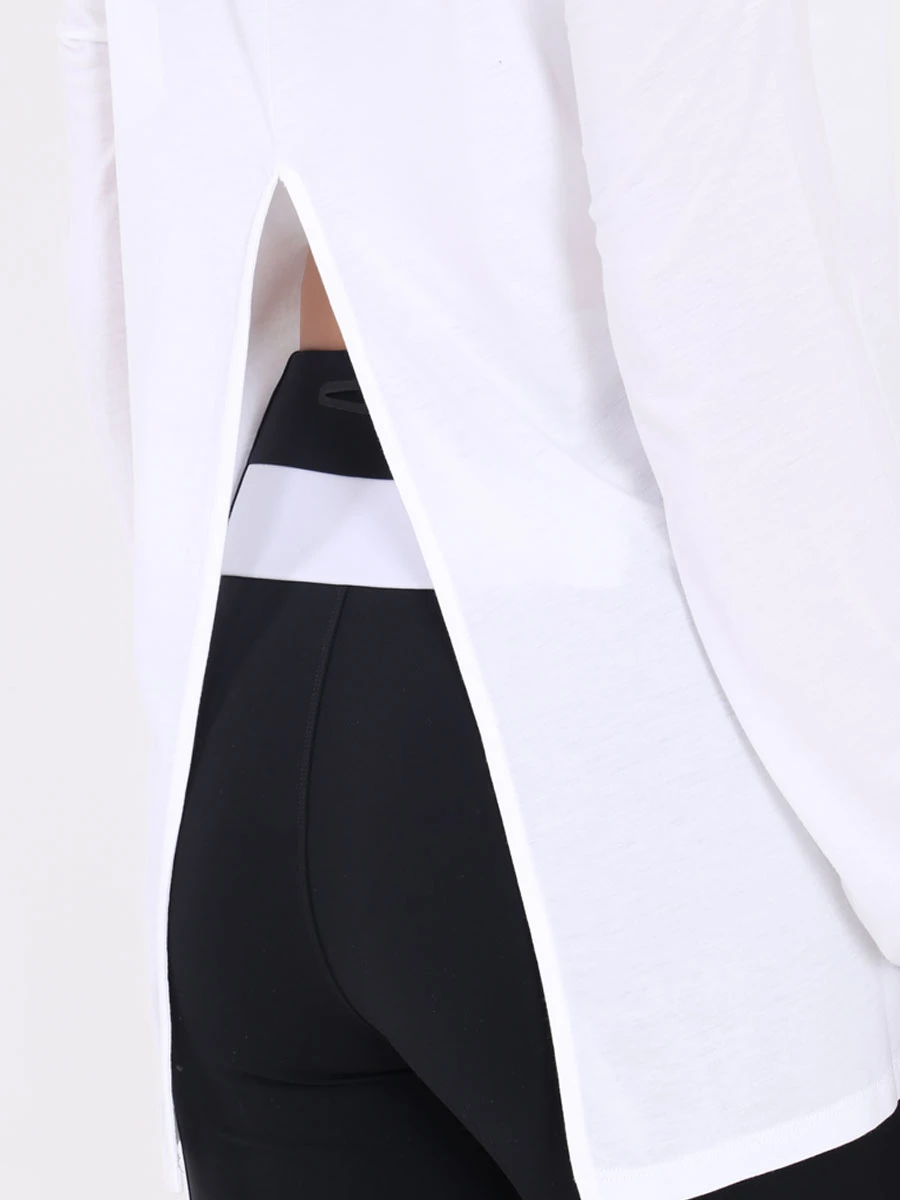 Футболка для занятий спортом