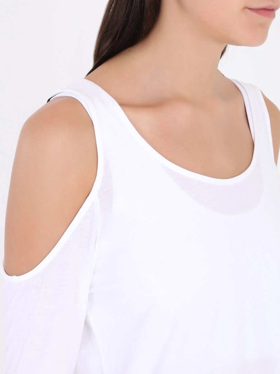 Футболка для занятий спортом