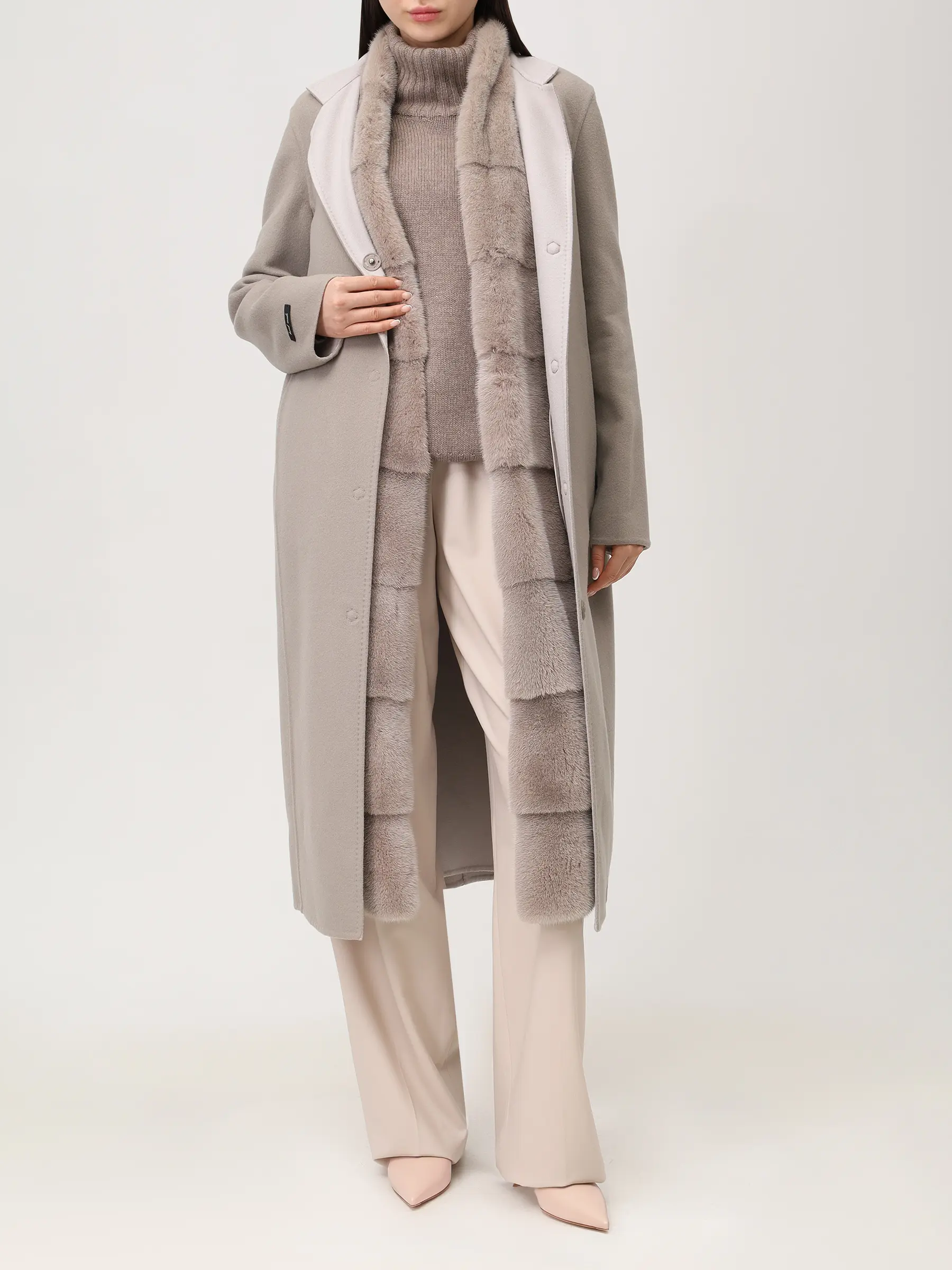 Пальто и меховой жилет