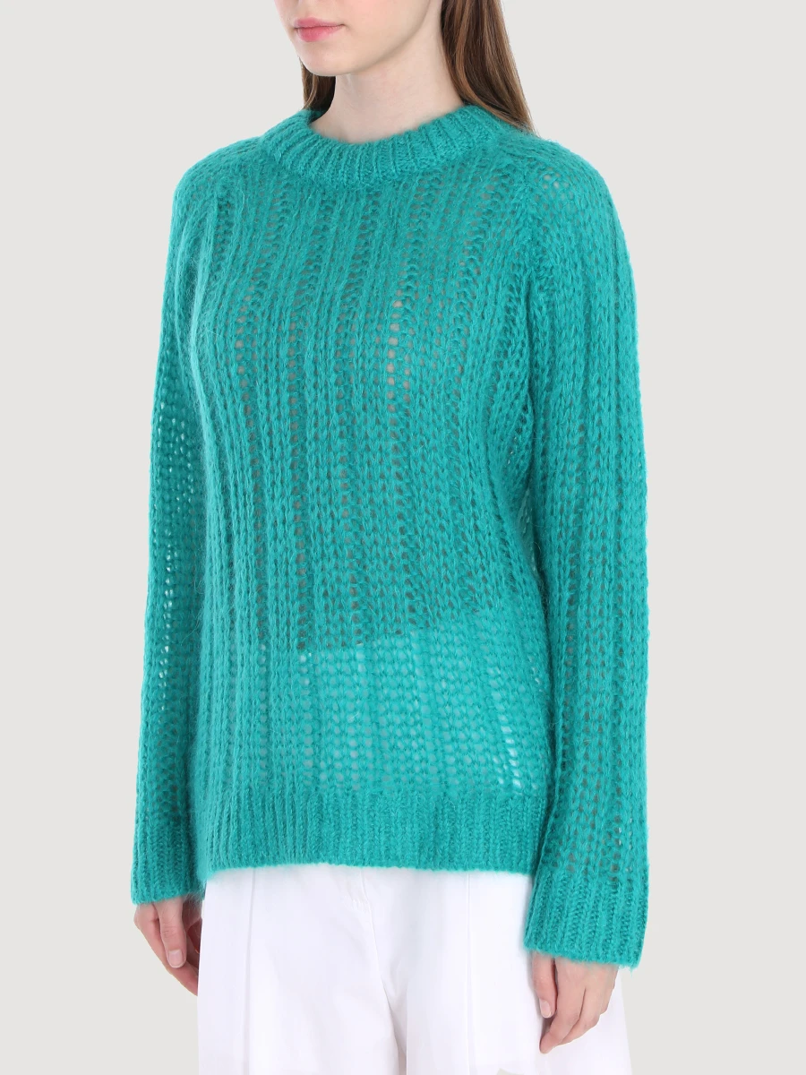 Вязаный свитер из мохера