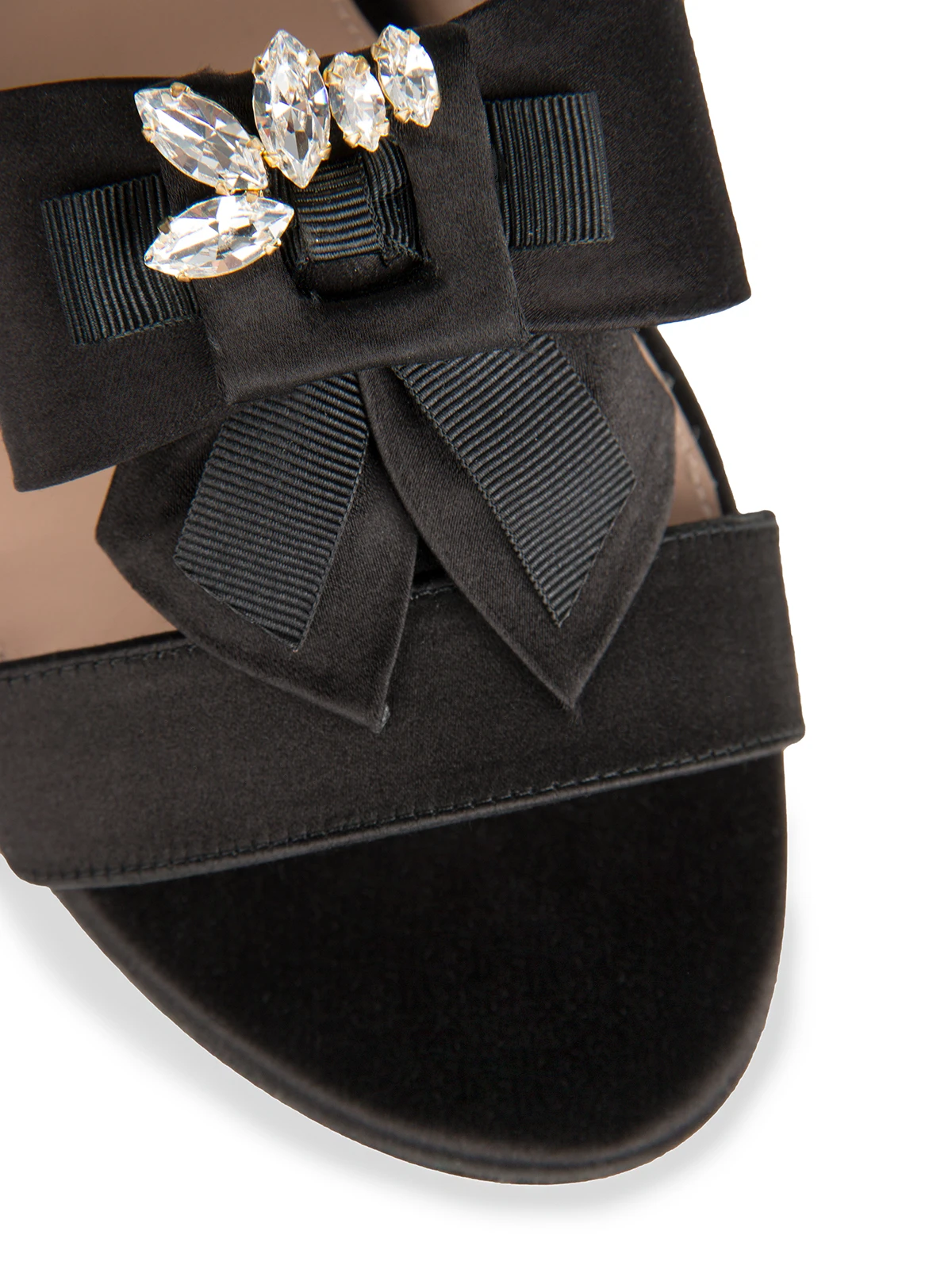 Комбинированные сандалии