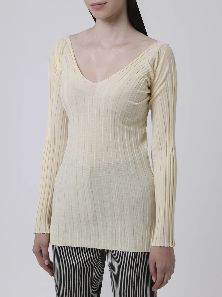 Шерстяной пуловер