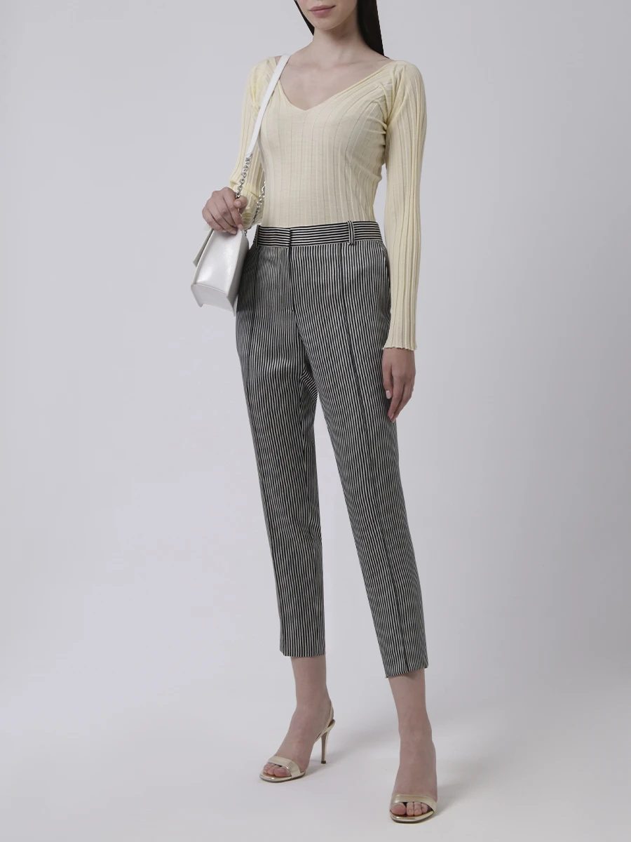 Шерстяной пуловер