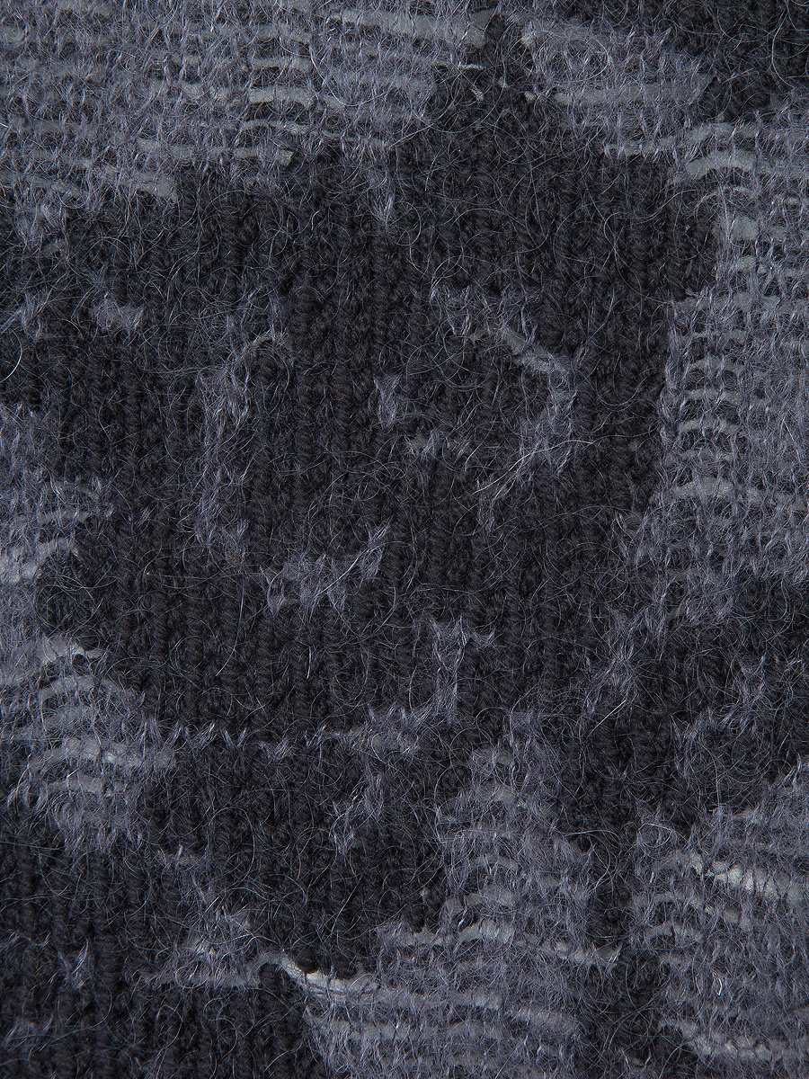 Шерстяной свитер