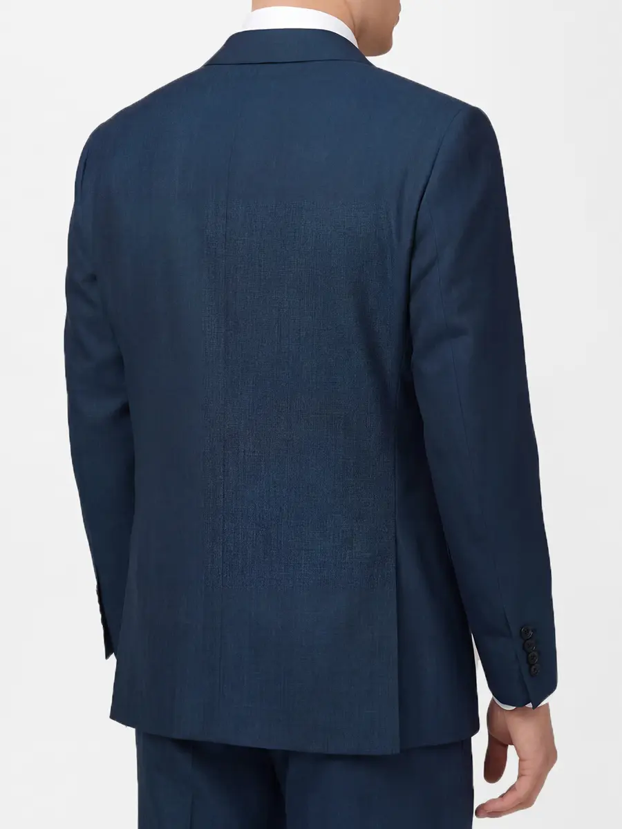 Классический костюм