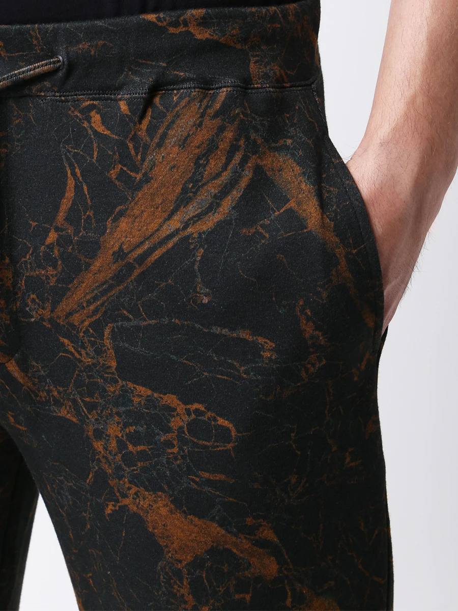 Брюки-джоггеры с принтом