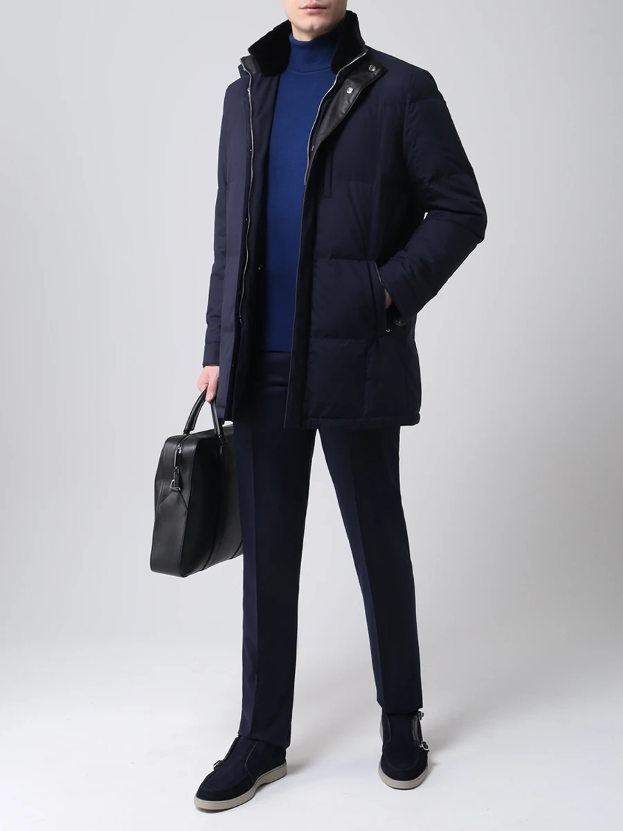 Пуховик стеганый с меховой отделкой