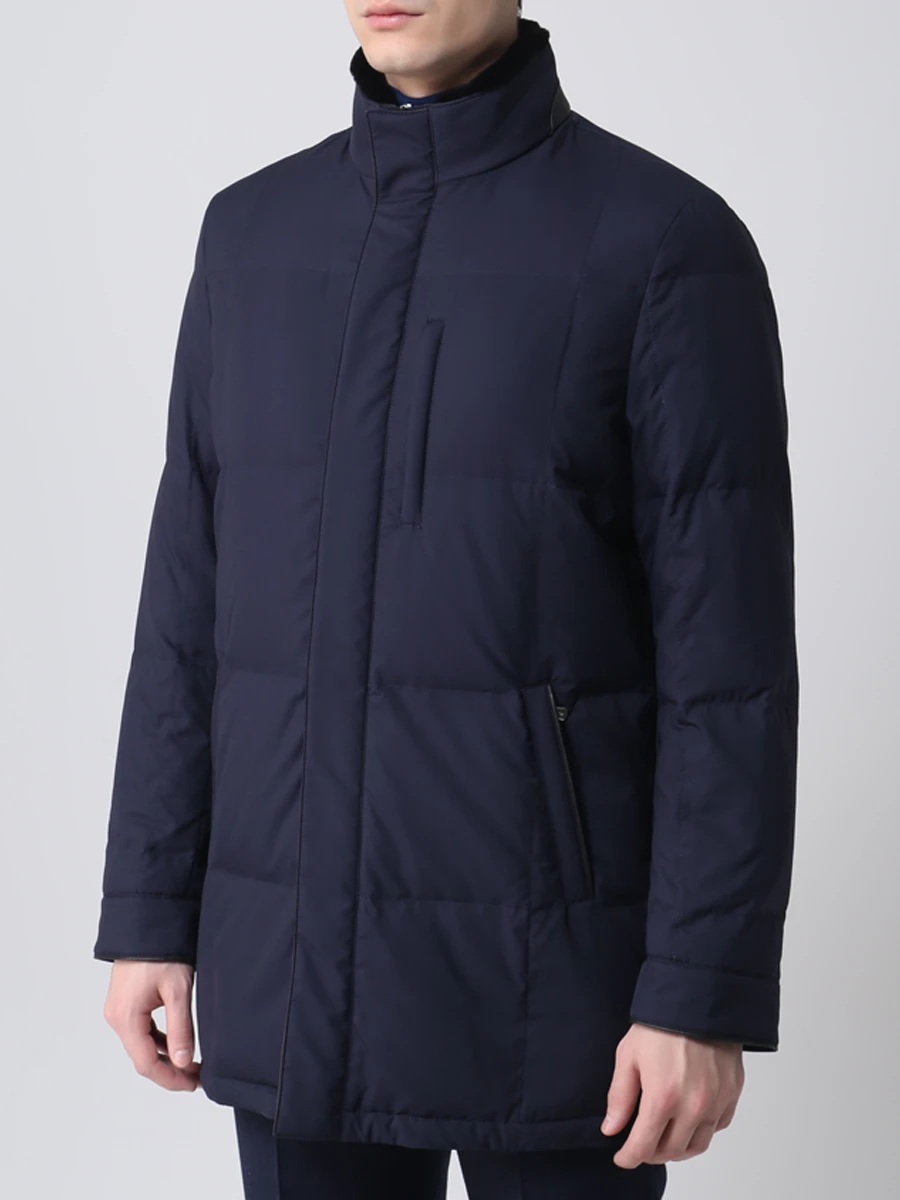 Пуховик стеганый с меховой отделкой