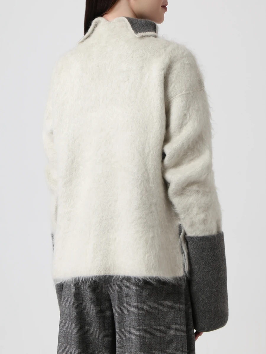 Свитер с воротом