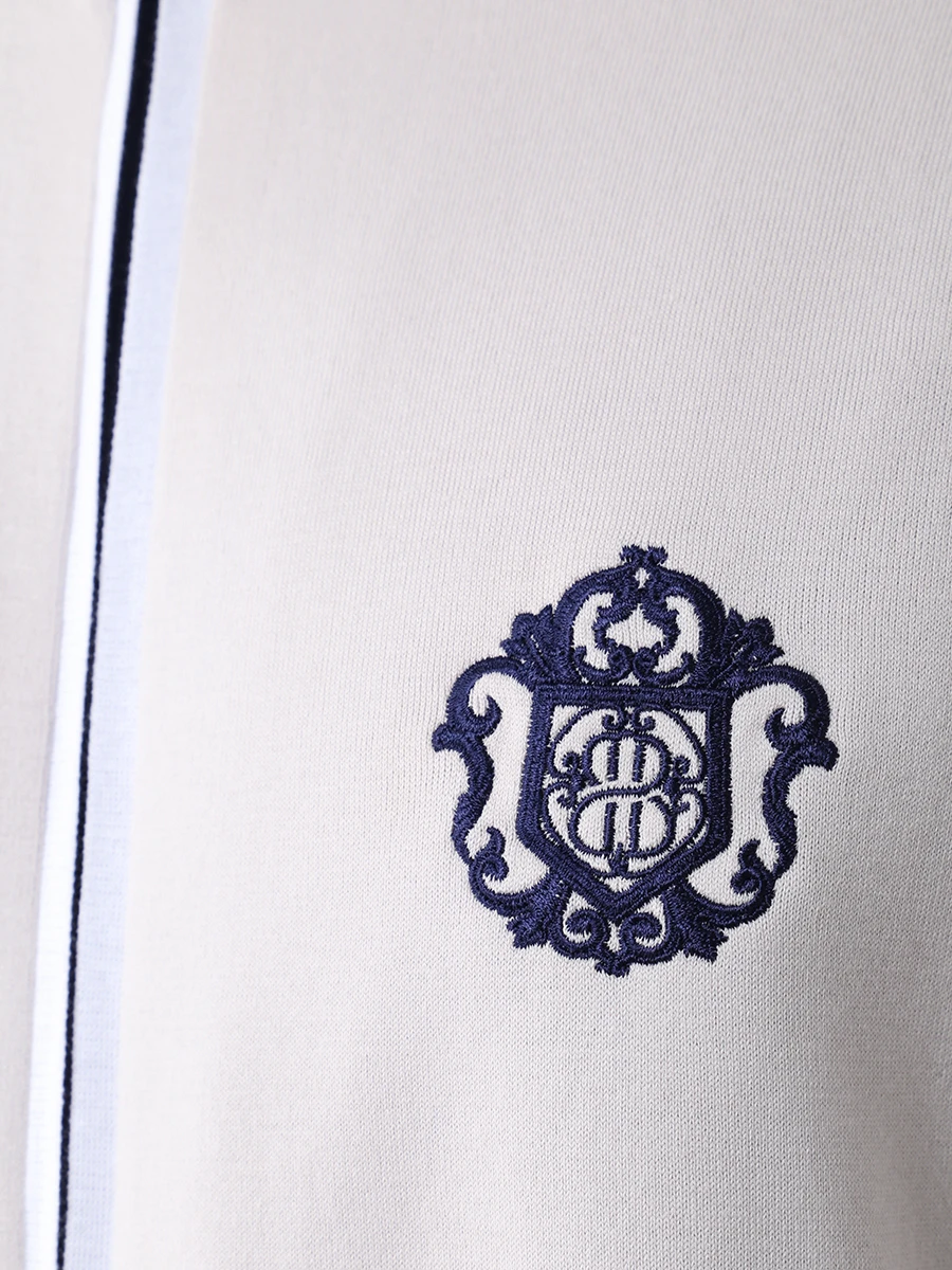 Костюм спортивный