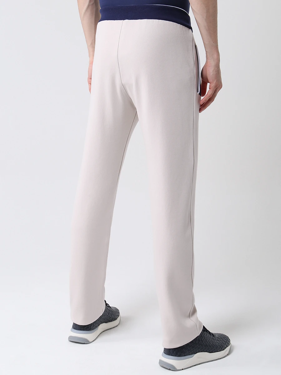 Костюм спортивный