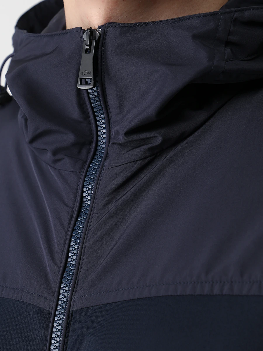 Костюм спортивный