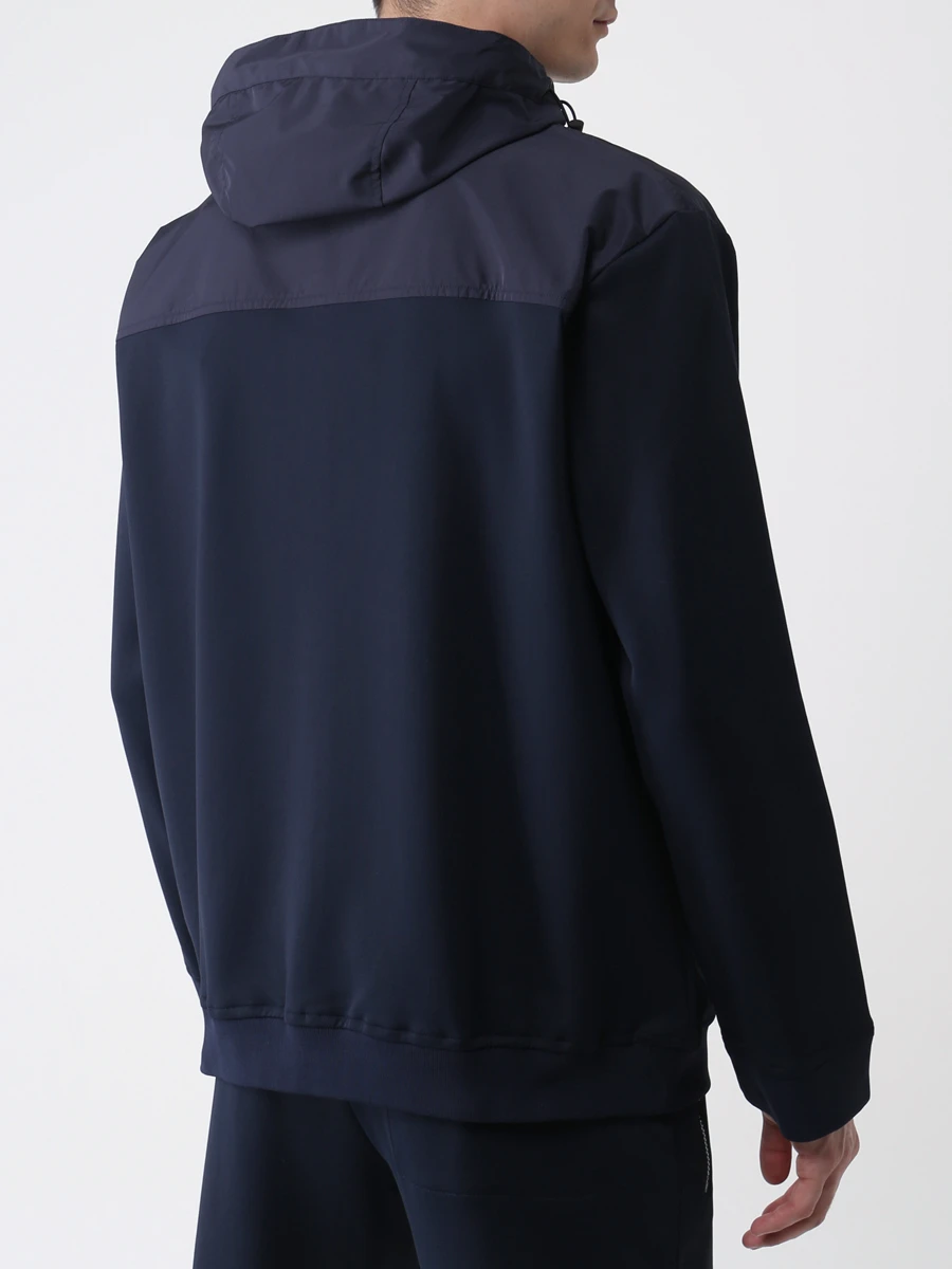 Костюм спортивный